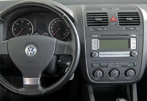 VW Golf V Radiostecker Fahrzeugseitig – Autoradio-Adapter-News Einbau Tipps