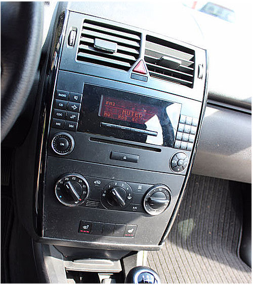 Mercedes-A-Klasse-W169-Audio-20-Radio