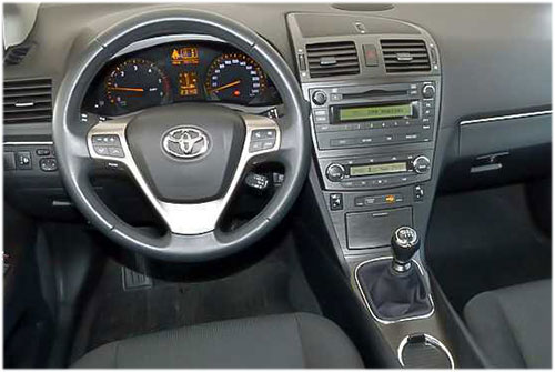 Toyota-Avensis-Radio-2010