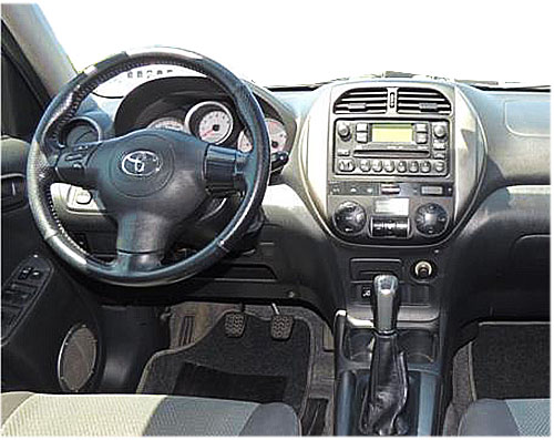 Toyota-RAV4-Radio-2004